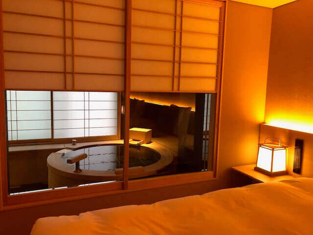 ふふ京都寝室から浴室