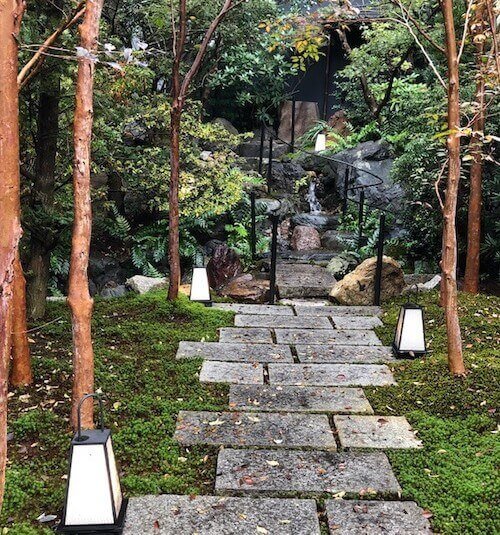 ふふ京都庭園石畳